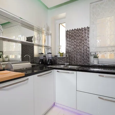 Sun Art Apartment