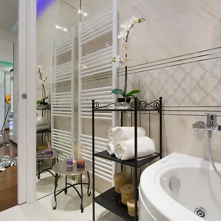 Sun Art Apartment *
